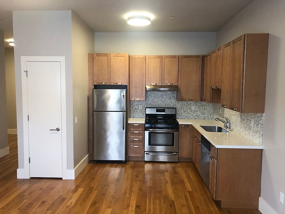 1st image of 493 Haight St APT 201