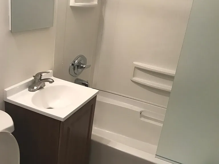114 Highland Pl #4 — Photo 5