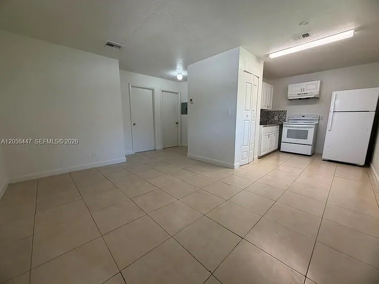 919 NW 2nd Ave #1 — Photo 5
