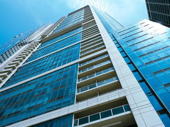 340 E Randolph St APT 1106, Chicago, IL 60601