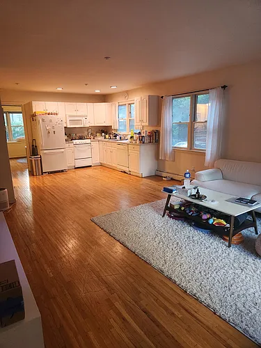 14 Seymour St #2 Photo 1