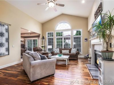 71 Via Lauren Dr, Sunrise Beach, MO, 65079