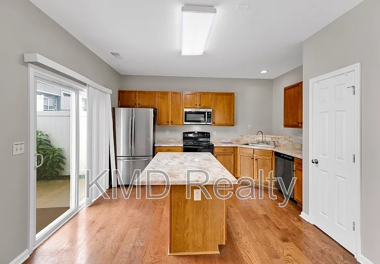 10350 Stineway Ct — Photo 3