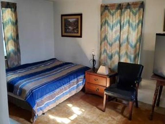 5th image of 4058 Brookdale Ave