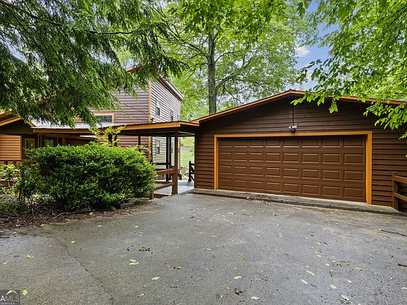 3rd image of 24 Scarlett Dr