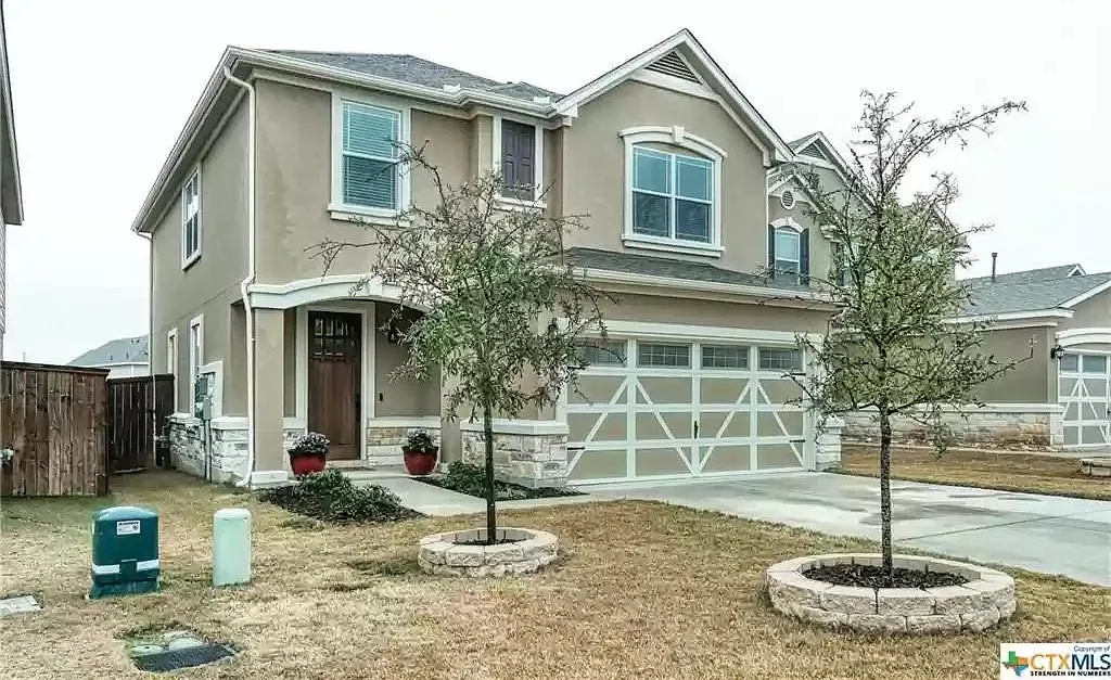 220 Danablu Dr — Photo 1
