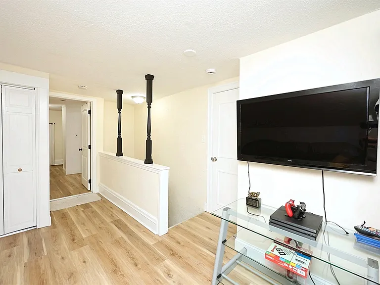 173 Porter St #4 — Photo 10