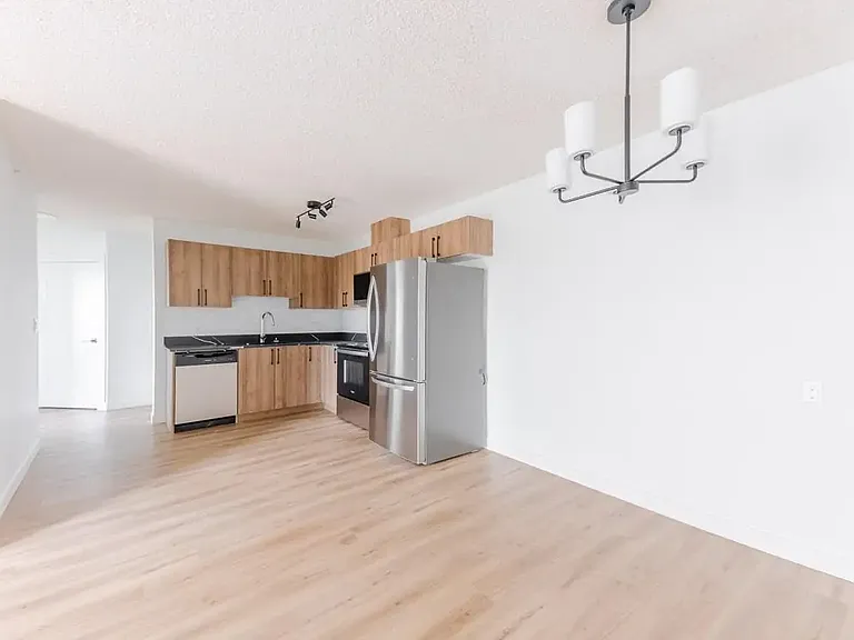 609 King St — Photo 8