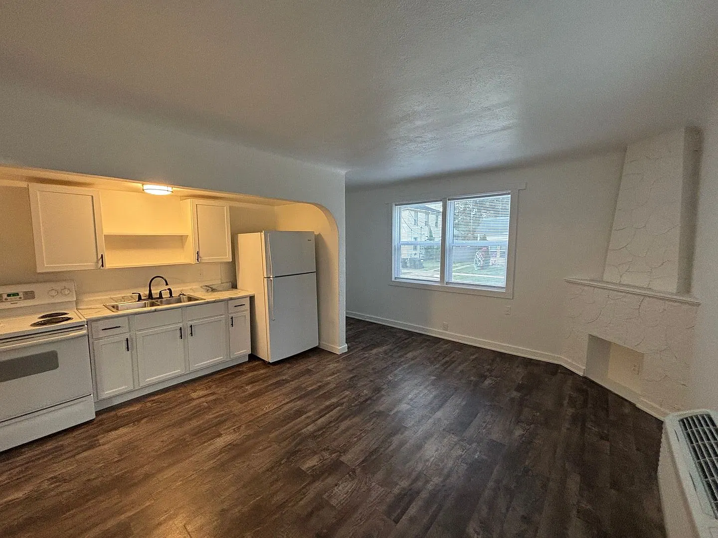 PRE - 733 Mynster St, Council Bluffs, IA 51503 — Photo 1