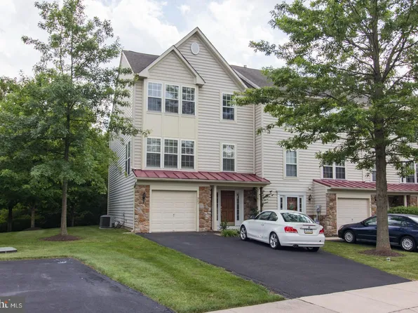 205 Devon Ct, North Wales, PA 19454
