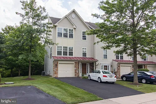 205 Devon Ct Photo 1