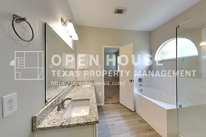 2021 Hickory Dr — Photo 12