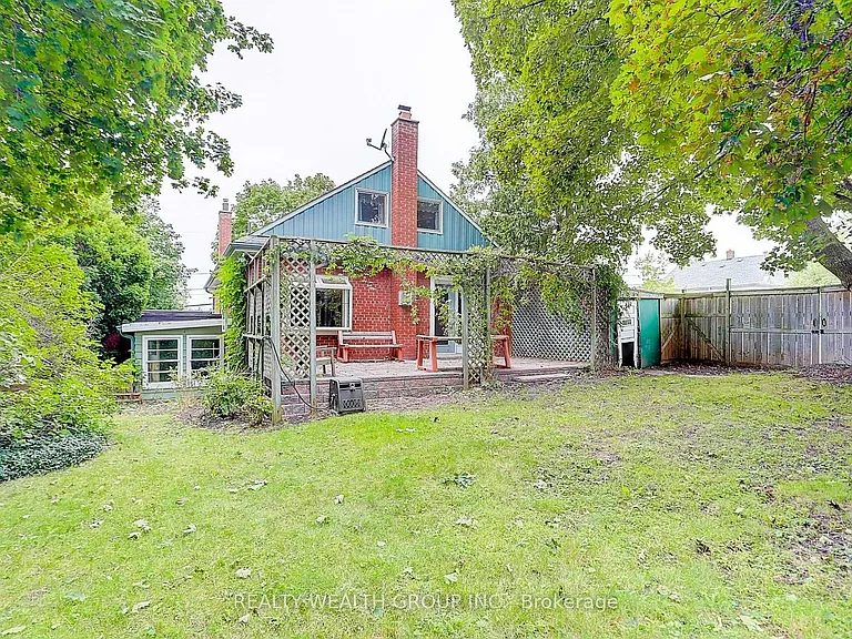 460 Main St — Photo 11