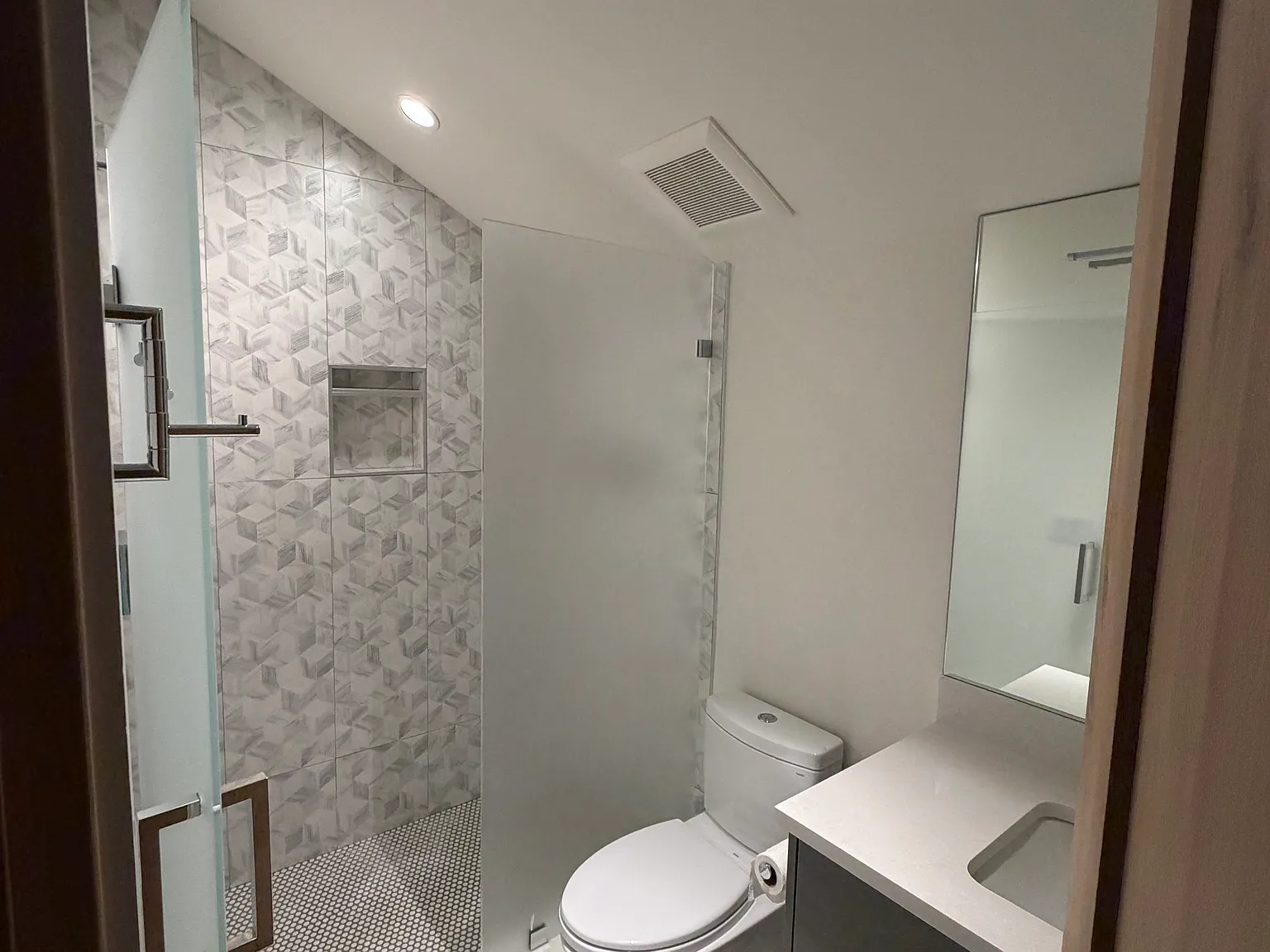 1 bed, 700 sqft, $2,500 — Photo 4