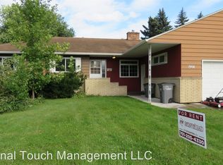 1904 7th St S, Moorhead, MN 56560