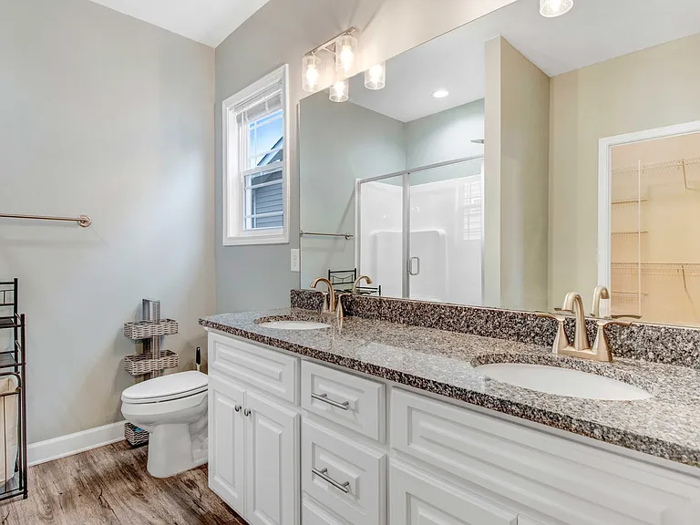 1504 S Taylor St #1 — Photo 15