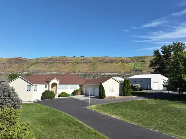 26905 S 1005th Pr SE, Kennewick, WA 99338