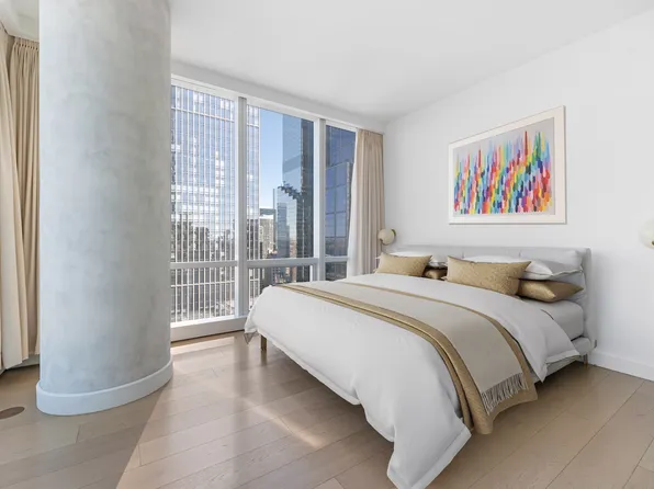 15 Hudson Yards image 7 of 27