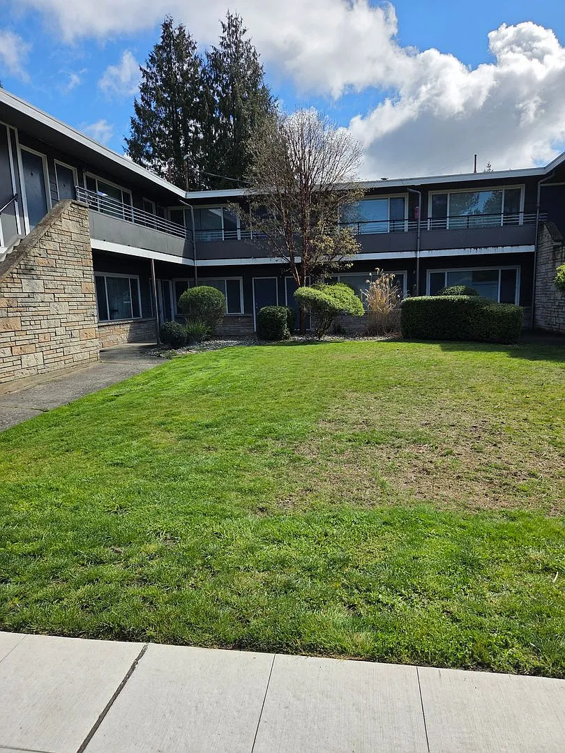 Greenwood Gate — Photo 1