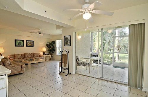 5th image of 3285 Jessica Ln #3102