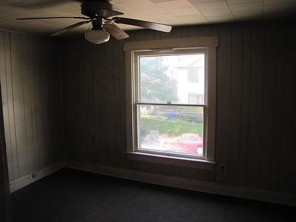 5th image of 124 Heaton Ave