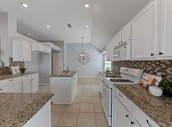 4th image of 2432 Quail Creek Dr