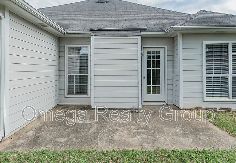 2022 Edgewood Dr — Photo 35