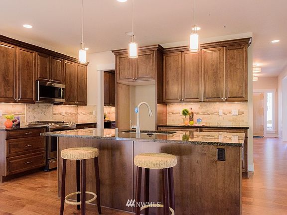 5th image of 3696 Trout Brook Lane