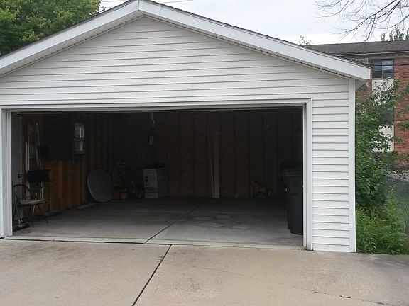 2nd image of 7396 Affeldt St