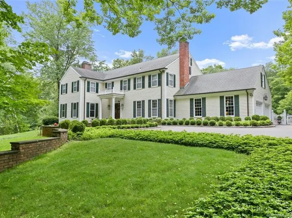 1082 West Road, New Canaan, CT 06840