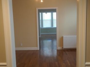 6043 Woodbine St, Ridgewood, NY 11385