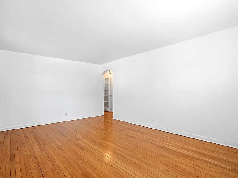 63 W Hudson Ave — Photo 3