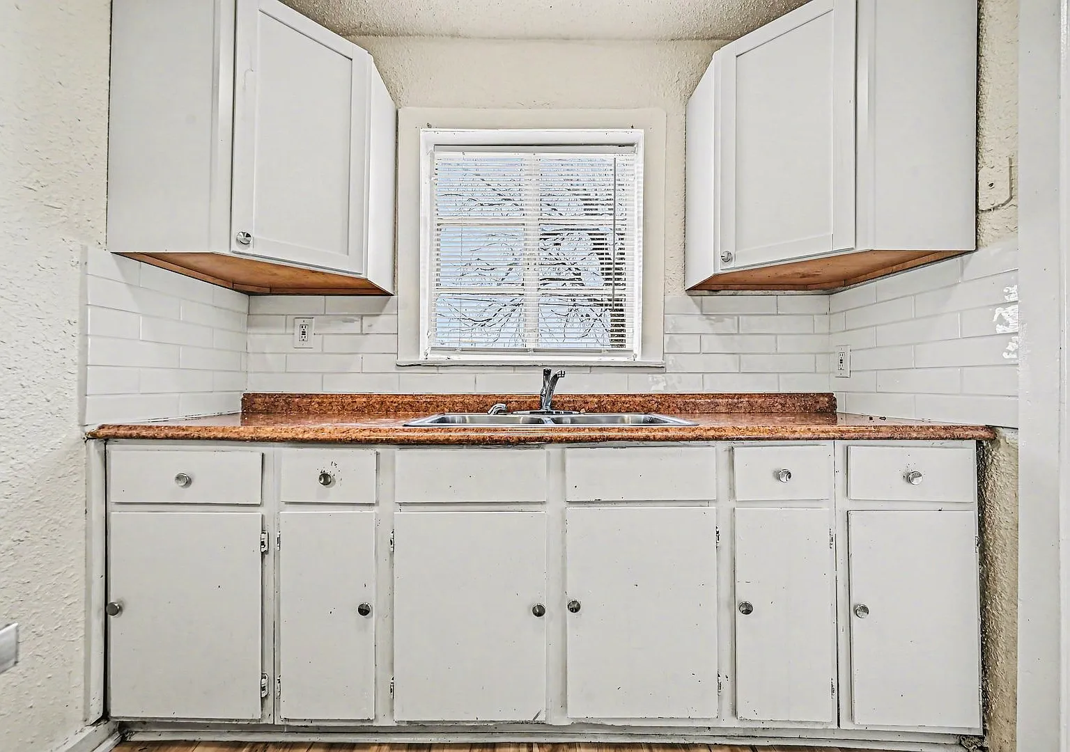 2 bed, 780 sqft, $1,050 — Photo 2