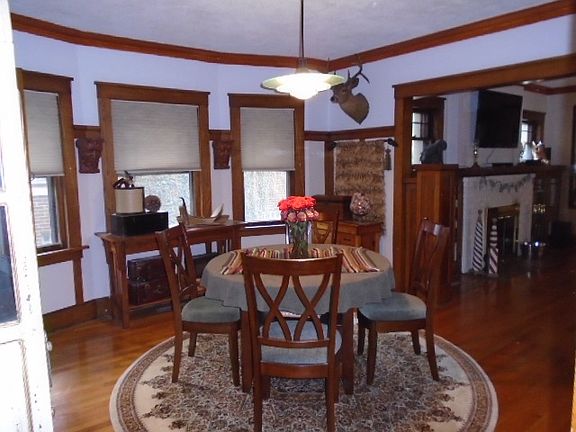 5th image of 217 N Prospect St