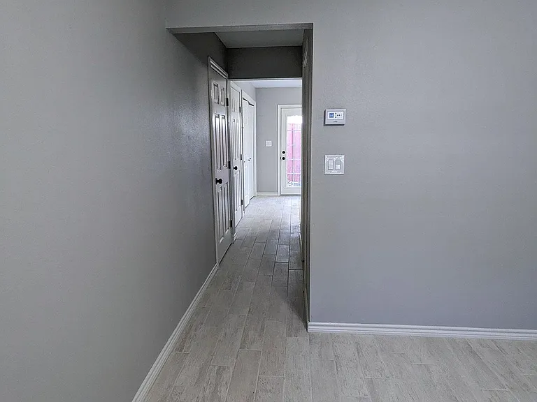 114 Scofield Ave #111 — Photo 5