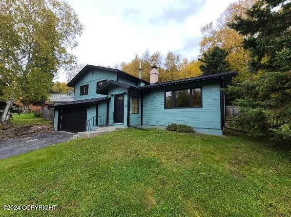 4351 Edinburgh Dr, Anchorage, AK 99502
