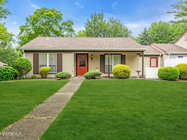 869A Liverpool Circle, Manchester, NJ 08759