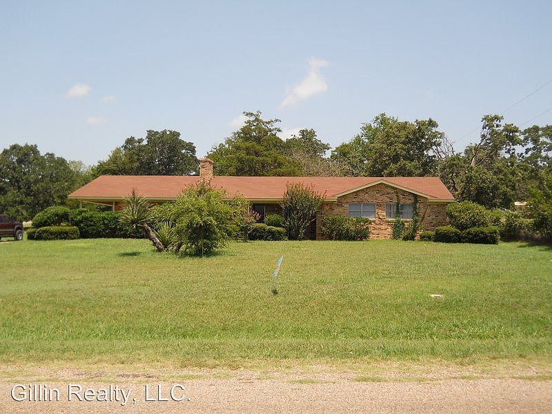 1st image of 1108 Honeysuckle Dr
