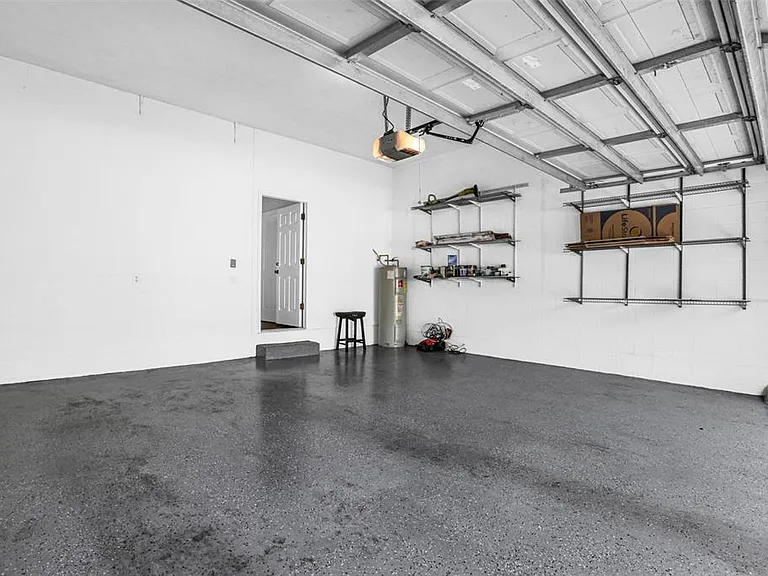 2165 Ridgewood St — Photo 30