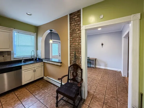 125 Poplar Street image 17 of 44