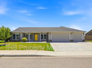 4806 Tamarisk Dr, Pasco, WA 99301