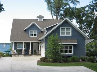 7938 E Vawter Park Rd, Syracuse, IN 46567