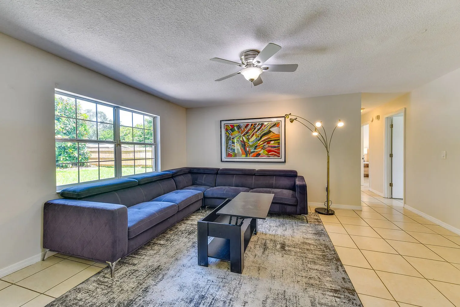 3 bed, 2.0 bath, 1248 sqft, $4,098 — Photo 2