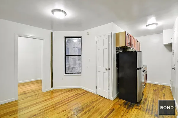 Rented by Bond New York | media 7