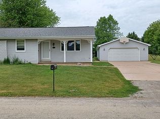 653 S Mill St, Hortonville, WI 54944