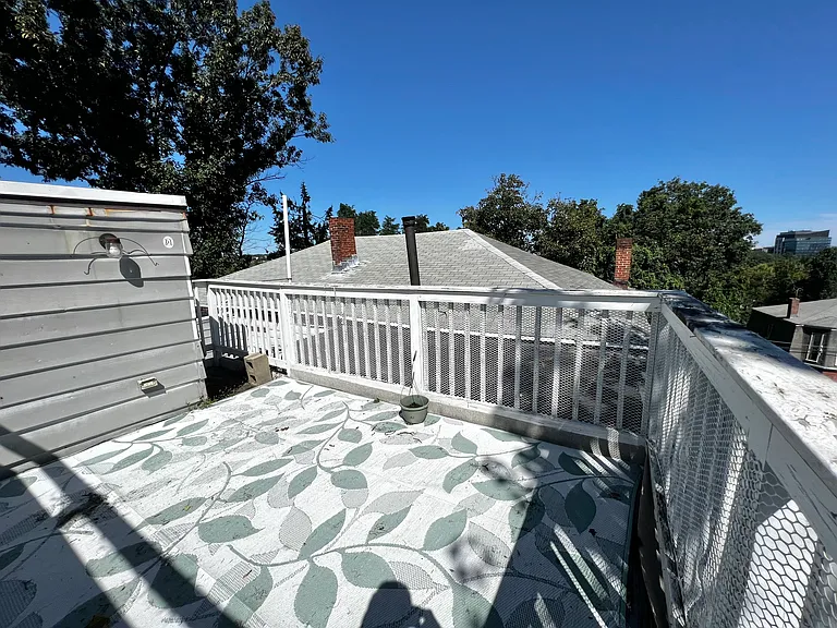 38 Newton St #4 — Photo 7