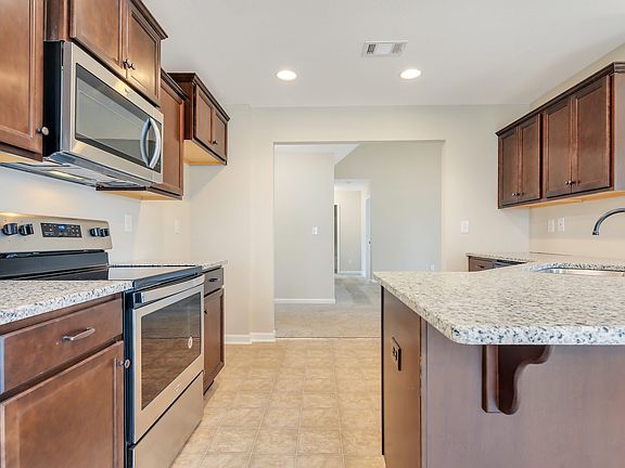 3rd image of 339 Stanebrook Ct