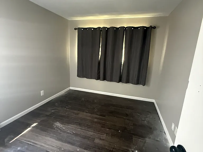 22614 Sharrow Ave — Photo 5