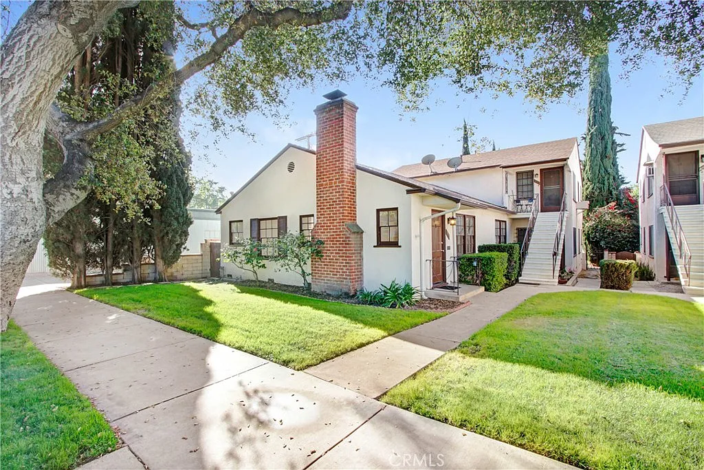 2 bed, 750 sqft, $2,950 — Photo 1