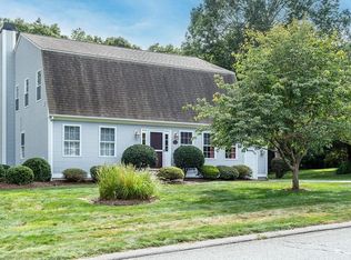 661 Chestnut Hill Rd, South Kingstown, RI 02879